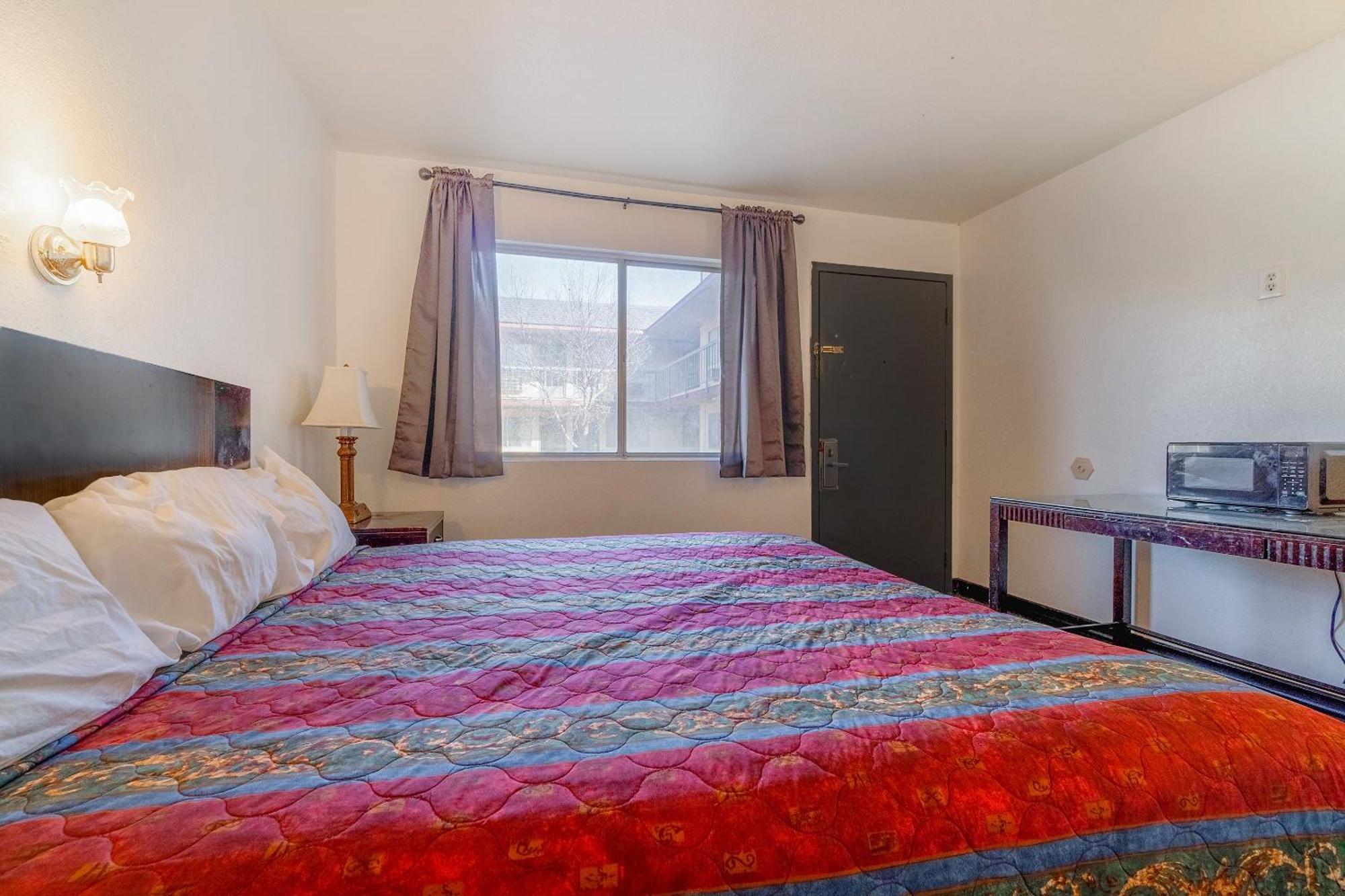Castle Inn & Suites By Oyo Chickasha Ngoại thất bức ảnh