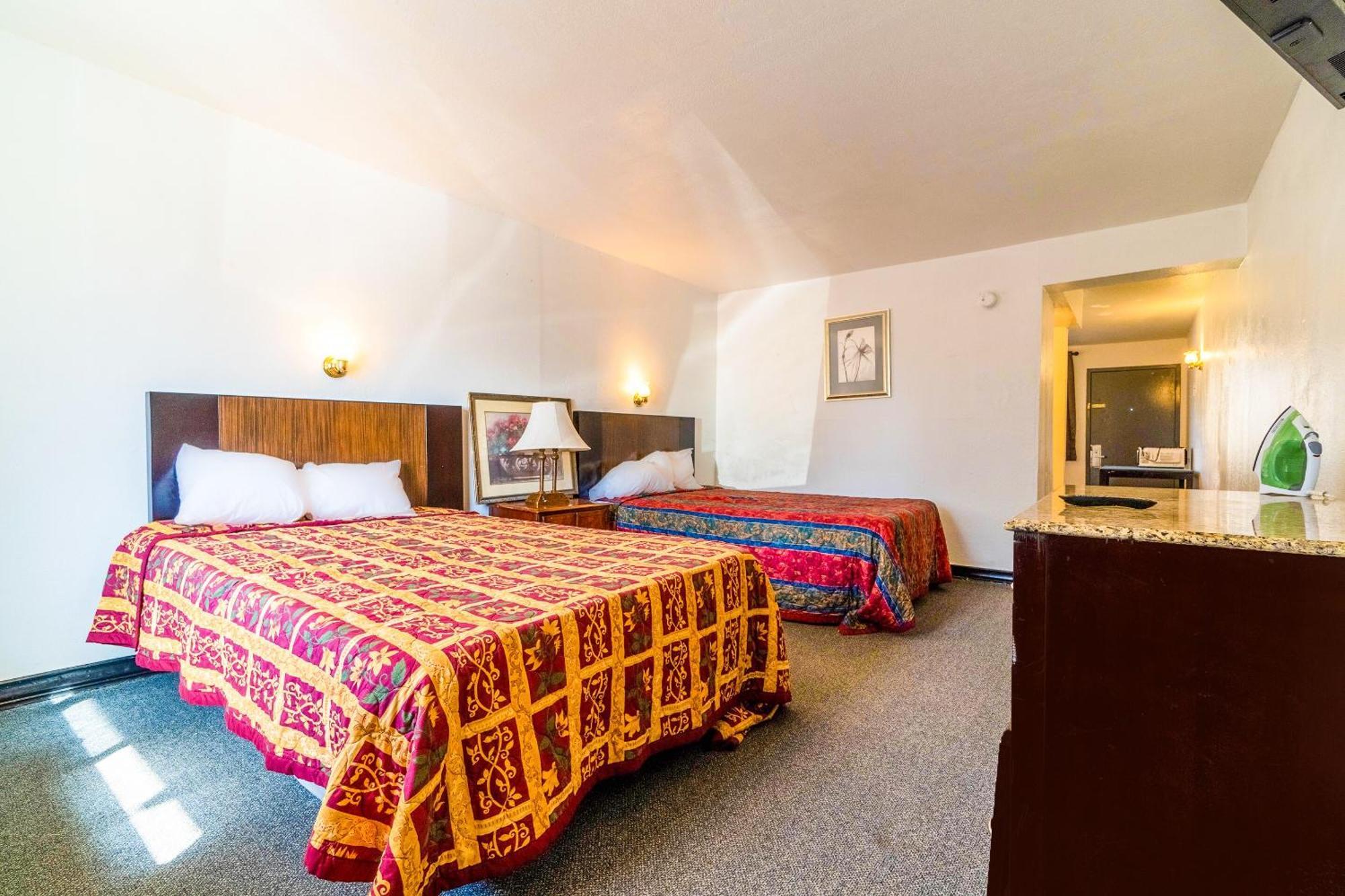 Castle Inn & Suites By Oyo Chickasha Ngoại thất bức ảnh